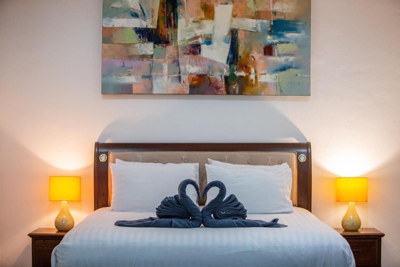 Brodie Rawai Resort Nai Harn 외부 사진